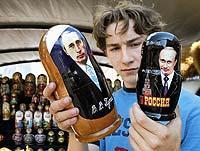Президент на матрешке – лучший сувенир из России.