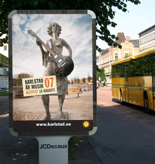 В Карлстаде появилась статуя-гитаристка