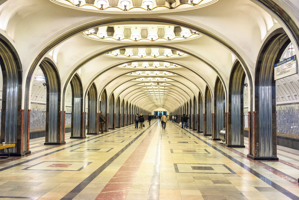 московское метро свет и тень