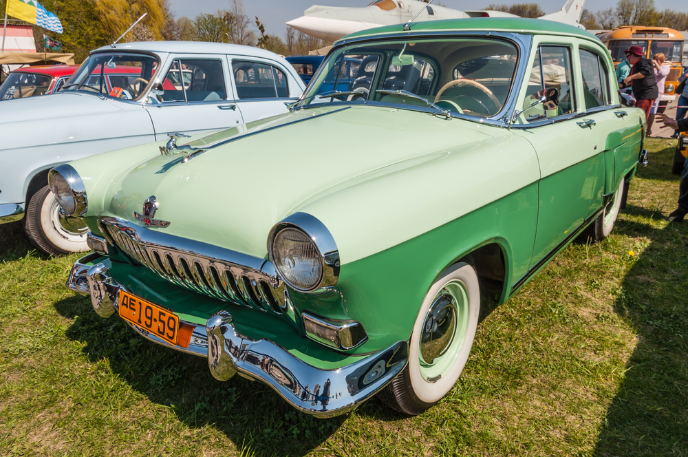 Vintage 21. фарфоровое блюдо. Vintage 21. Pin metallic badge vector. бумажная коллекция с эйденом 5.