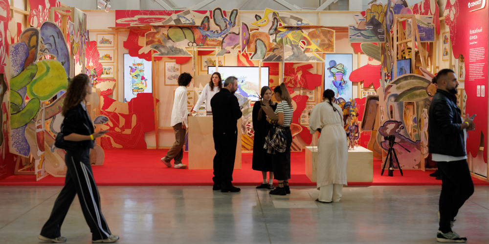 «Самокат» стал партнером международной ярмарки современного искусства Cosmoscow