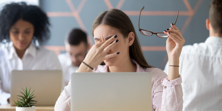 Не моргай до припева