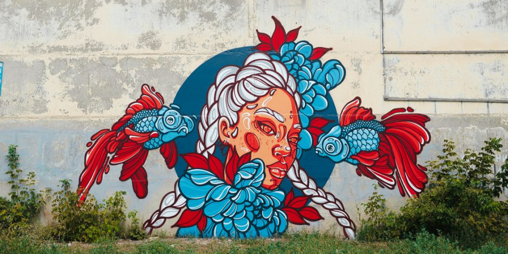 Стрит-арт в цветах триколора