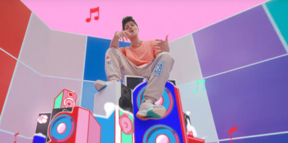 Хабиб попал в «Джуни-измерение» в новой рекламе МТС