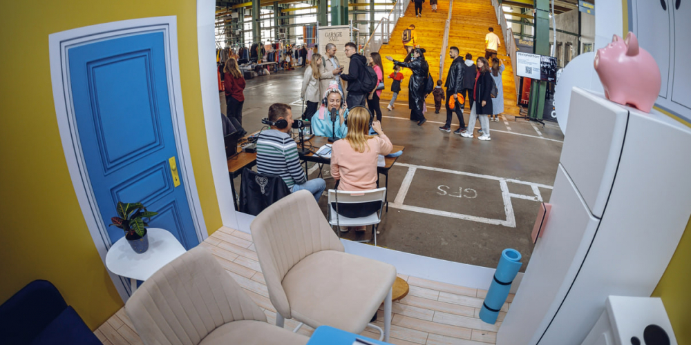 Типичные интерьеры российских квартир в проекте Lazurit & Nigdus