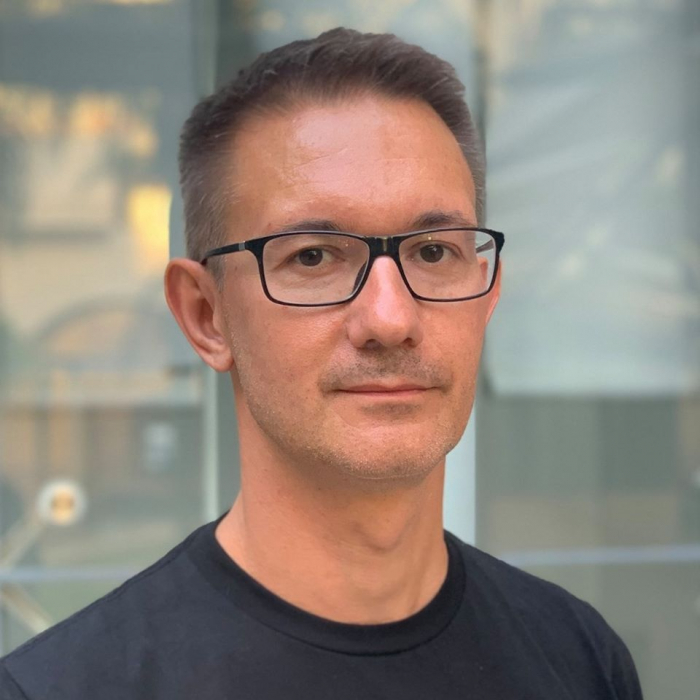 Олег Лебедев