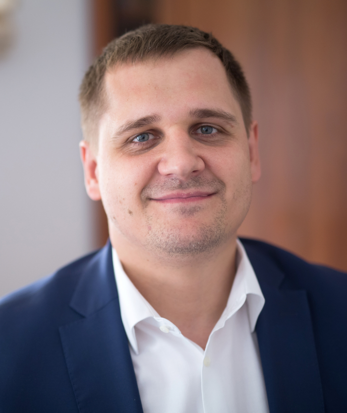 Михаил  Царев