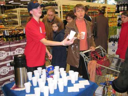 Акция по продвижению на рынке Санкт-Петербурга нового безалкогольного напитка "ГЛЕГИ" от BTL-агентства "Феррата"