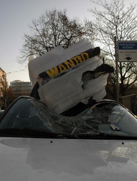 уличная кампания под названием "Wanted"