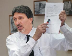 ����� ����