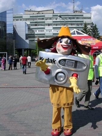 Красноярский офис рекламной группы "Оникс" разработал и повел праздник фотографии к 10-летию сети фотоцентров "Колибри К" - партнера компании Kodak