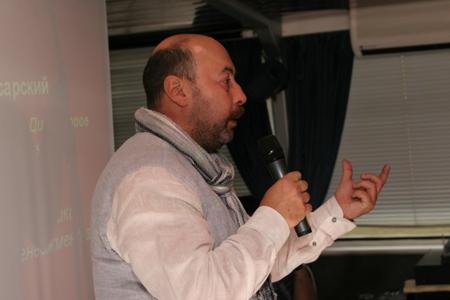 23        "ommunique"