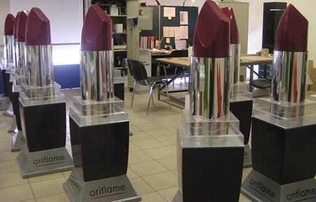   " "  POS        Oriflame