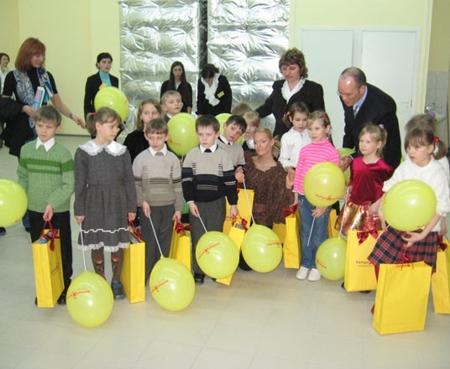  " "      Banana Mama -    