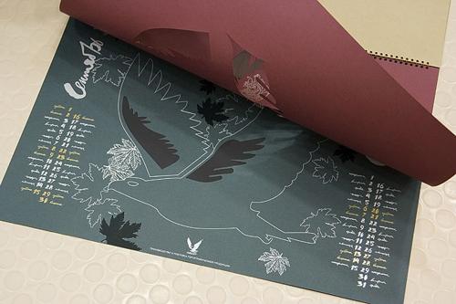 уф календарь. уф лак фото на календаре. календарь шелкография. календарь с тиснением фольгой. тиснение лакировка календарей.