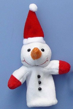 Игрушки в упаковках стирального порошка Tide