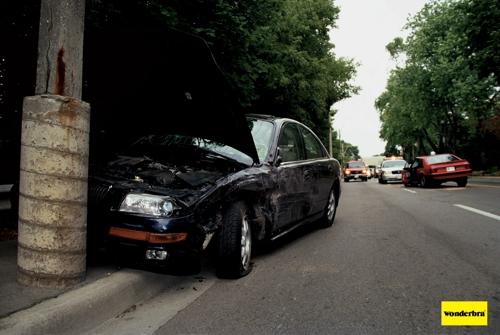 Белье Wonderbra вызывает ДТП, считает агентство Lanmeng
