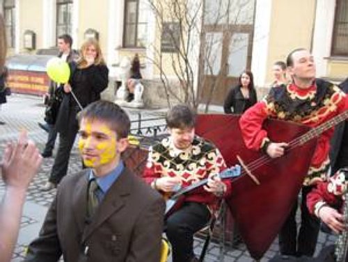 Акция "Каша из топора. Попробовать пора" от Евросеть
