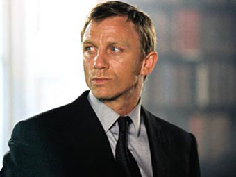 Дэниел Крейг в образе Джеймса Бонда