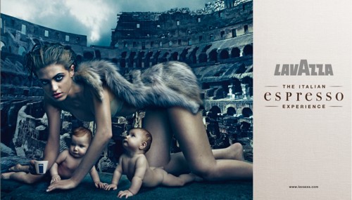 Макеты для наружной рекламы календаря Lavazza от Энни Лейбовитц