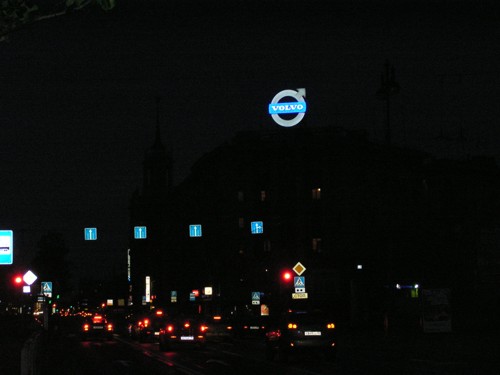 Нестандартная наружная реклама VOLVO от LBL, г. Санкт-Петербург