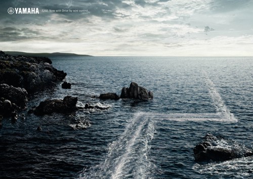 Рекламный плакат подвесного лодочного 4-тактного мотора Yamaha F250