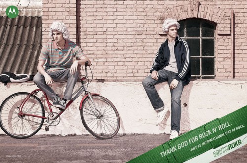 Рок-н-ролл, Motorola, имиджевый телефон, музыкальный, мультимедийный, креативщик, бразильское рекламное агентство Ogilvy