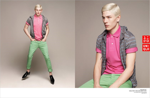 Рекламный баннер в поддержку открытия магазина Uniqlo в Атриуме