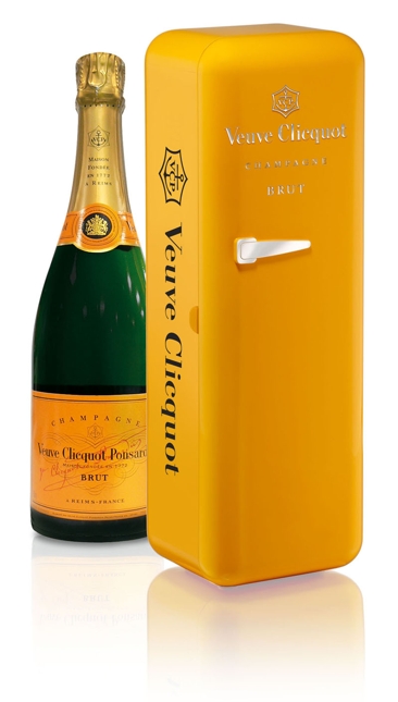 Фото шампанского Veuve Clicquot с упаковкой