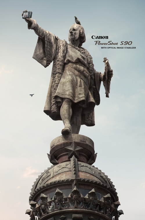 Статуя Колумба фотографирует себя сама