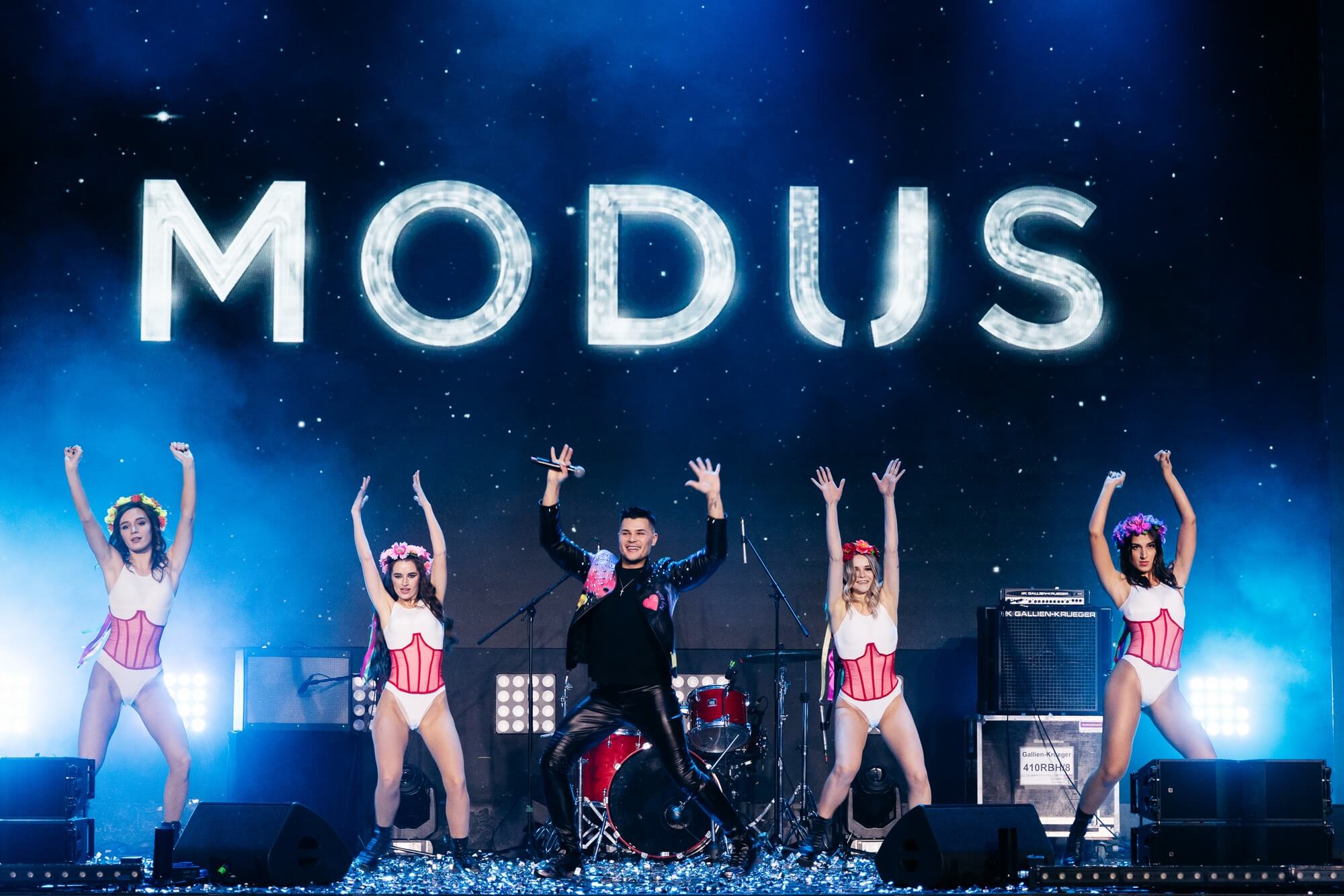 Сергей Дудинский, ПЕВЕЦ