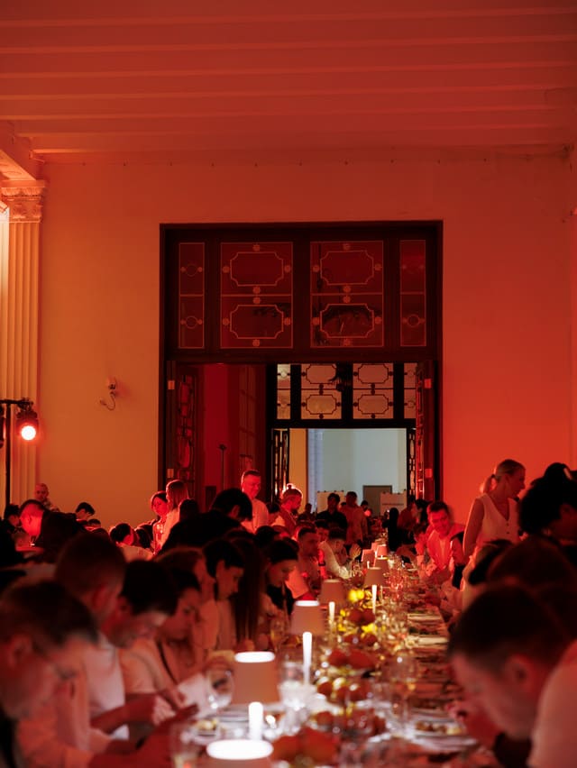 Первый ужин в Shanghai Exhibition Center