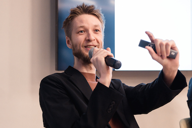 Игорь Гавар