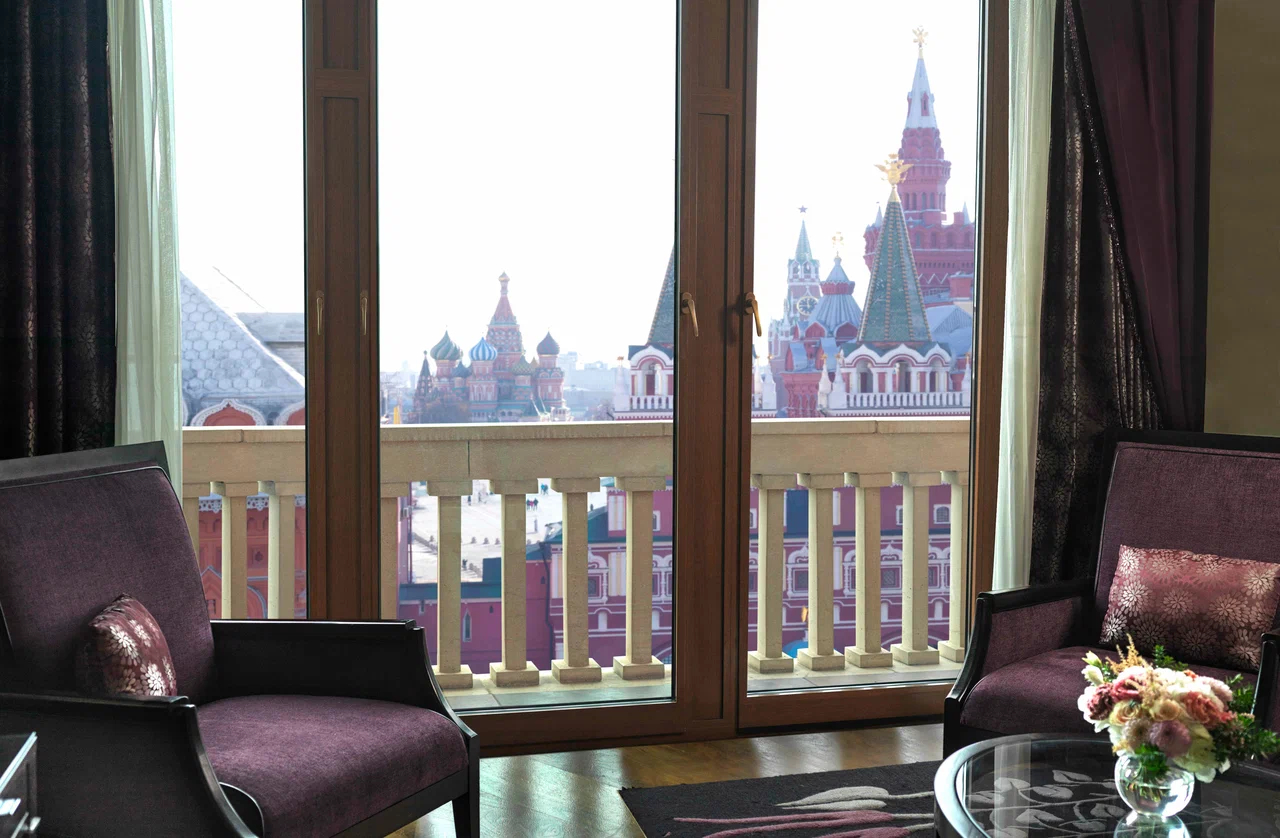 Отель Four Seasons Hotel Moscow