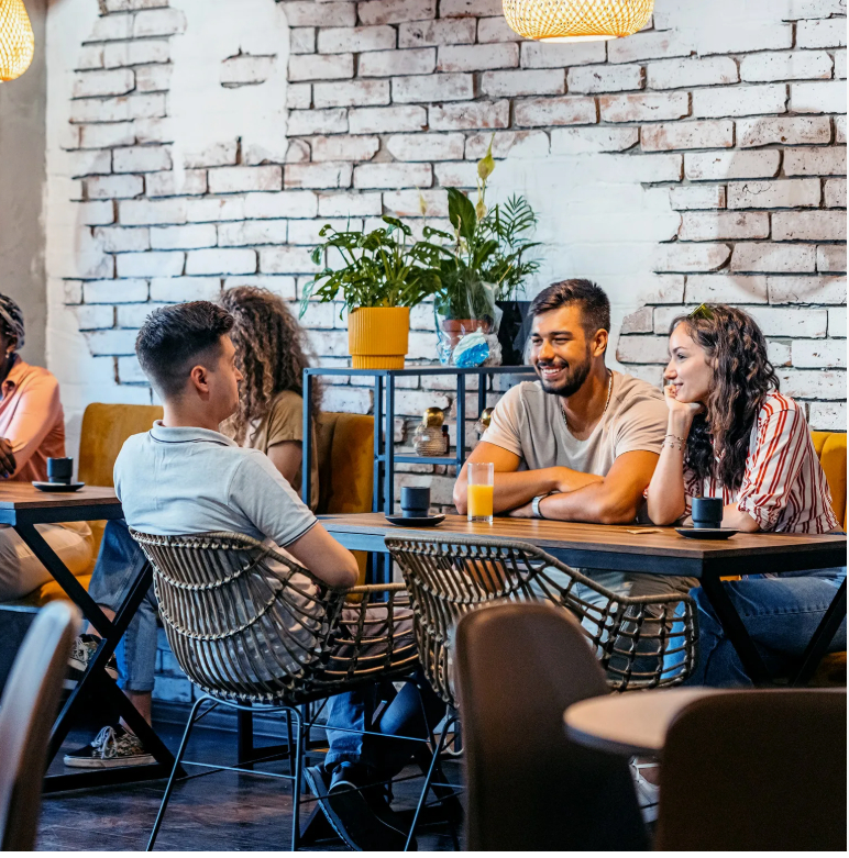 ИИ-фото в ресторане в нейросети бесплатно: самые красивые промпты