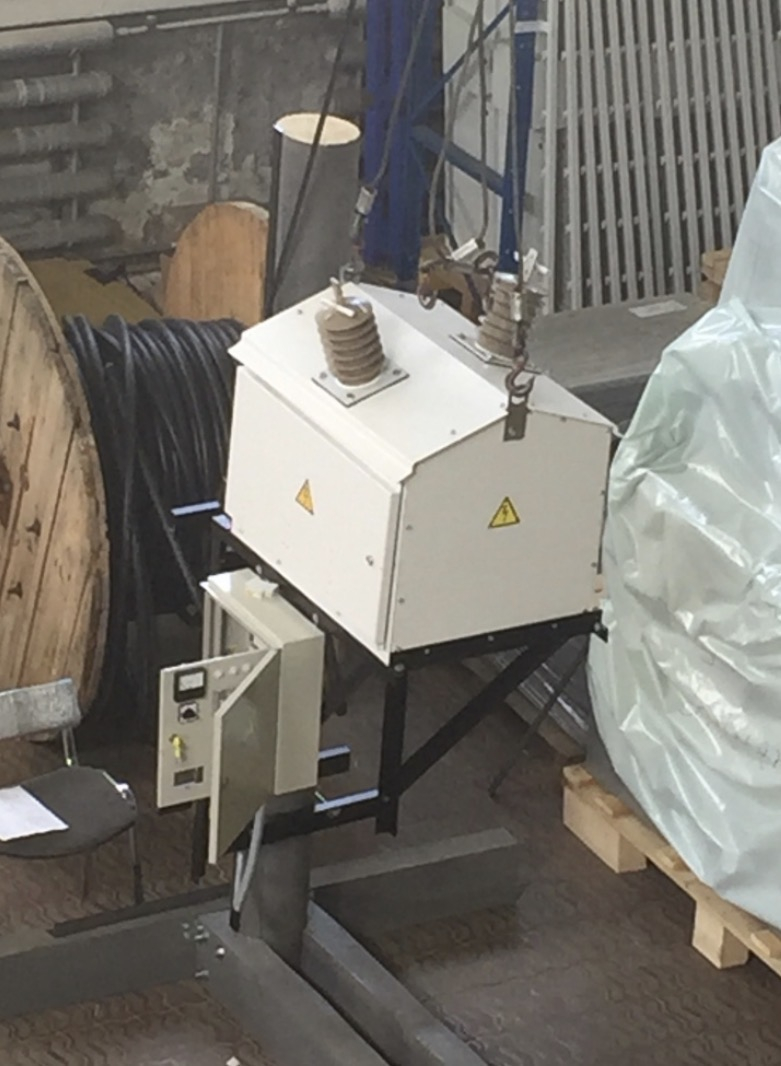 Столбовая трансформаторная подстанция СТПМ производства ГК «Энгора» на опоре ЛЭП. Монтаж автовышкой, без фундамента и масла.