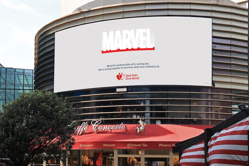 Красный цвет исчез из логотипов HSBC, Marvel и Westfield