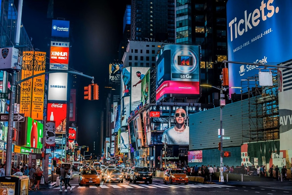 Что такое программатик Digital Out-of-Home (pDOOH)?