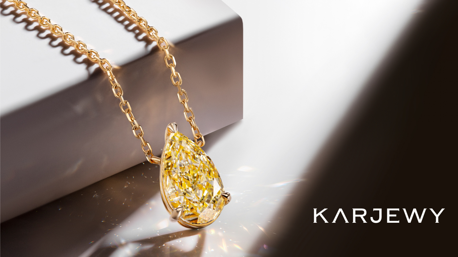 Колье Karjewy с желтым бриллиантом