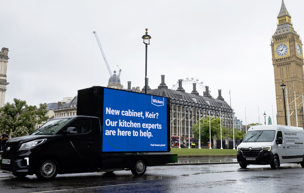 «Новый кабинет, Кир?» Наши кухонные эксперты здесь, чтобы помочь»