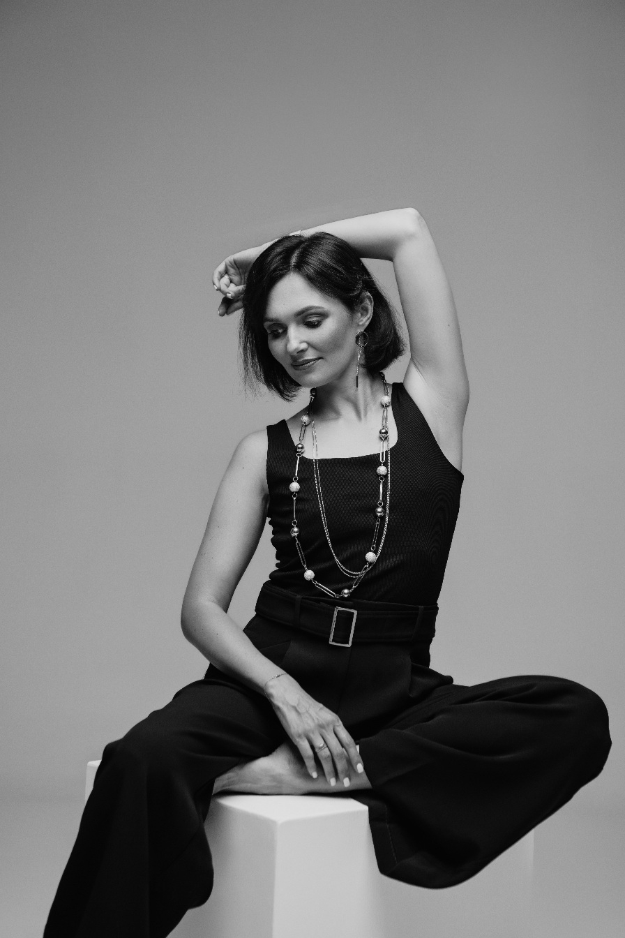 Я, Анастасия Гордиенко, маркетолог для экспертов и предпринимателей