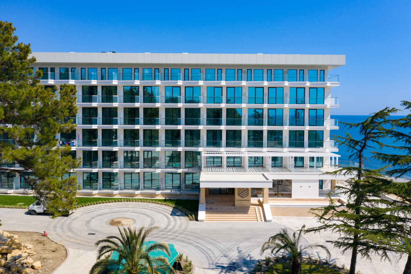 АК Лучезарный в Сочи