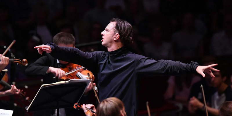 Концерт Курентзиса и musicAeterna в Санкт-Петербурге