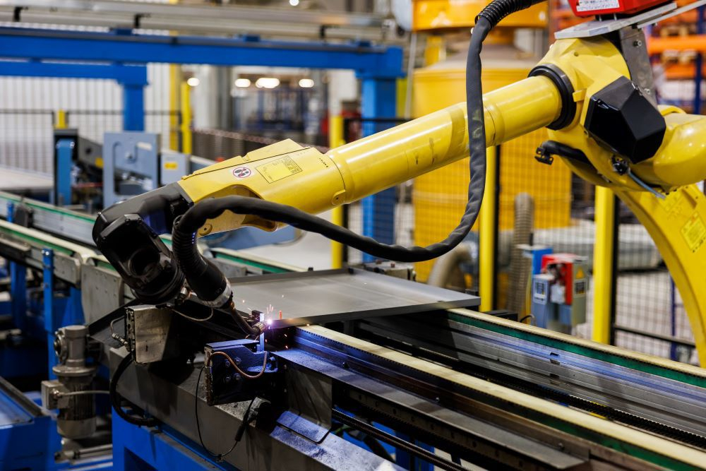 Предприятие IEK GROUP — плотность роботизации в 3 раза больше среднемирового значения