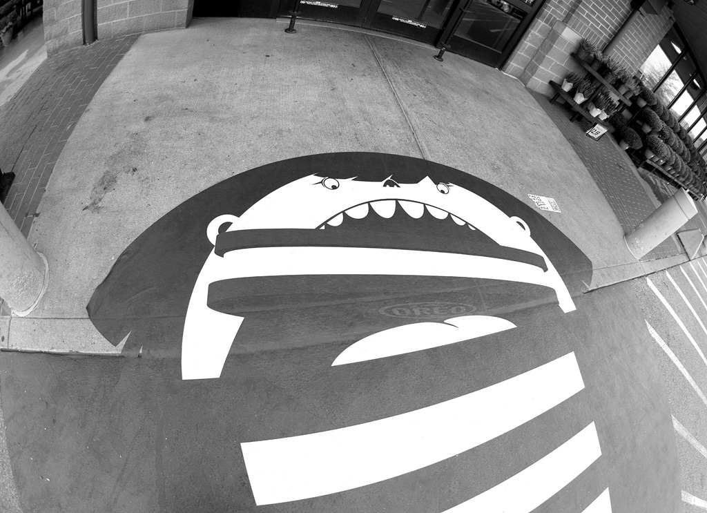 От пешеходного перехода до прилавка с печеньем: Oreo прокладывает игровой путь к покупке