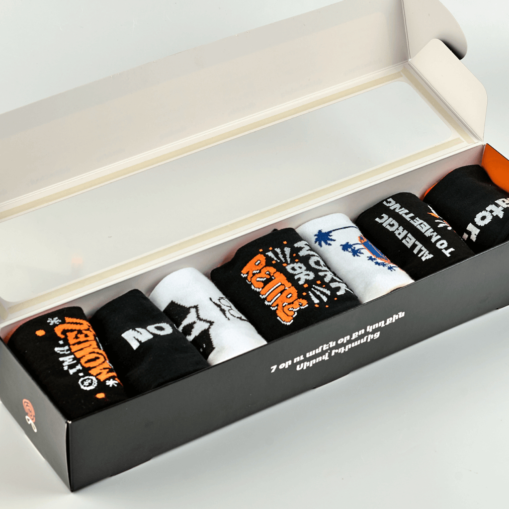 «адвент набор» для финтеха: 7 пар носков с дерзким дизайном