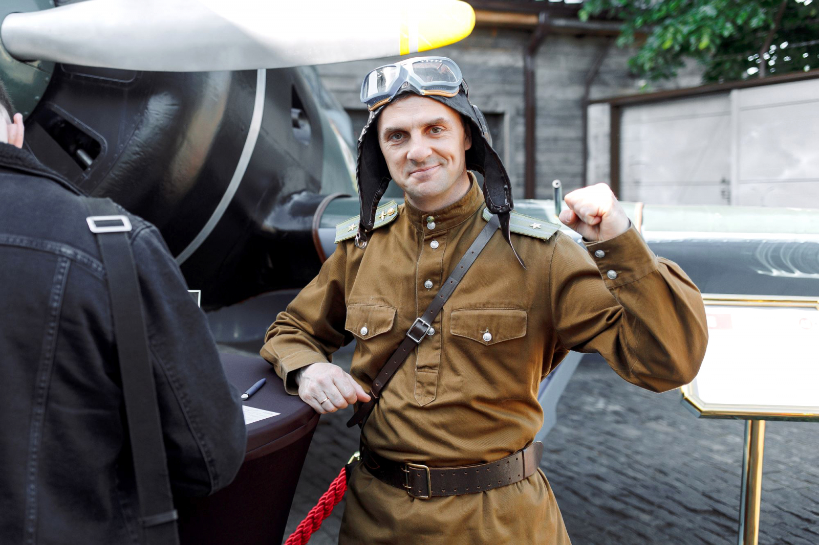 Образ военного летчика на мероприятии, посвященного Дню Победы