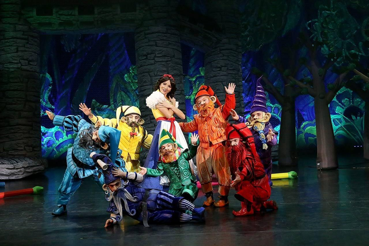 «Сказка о Белоснежке» в Большом Московском государственном цирке