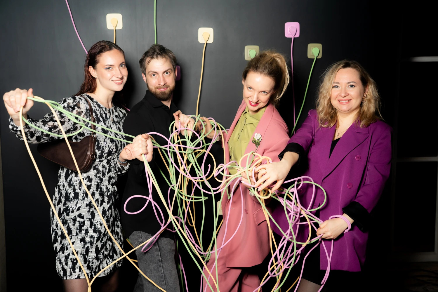 Яркие цвета FLITE на вечеринке INTERIOR+DESIGN