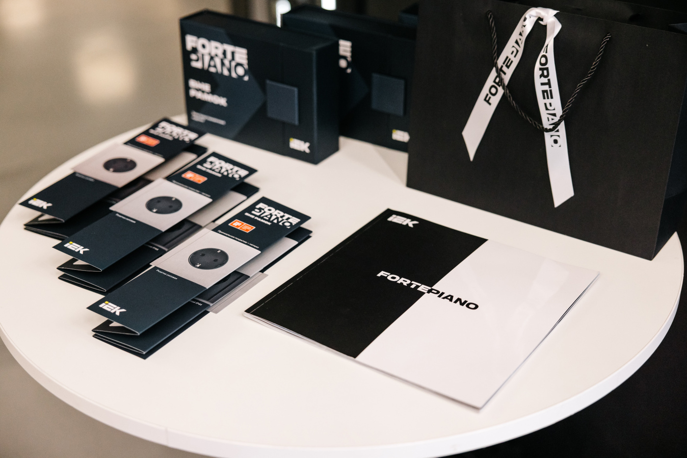 IEK вне рамок: презентация новой линейки FORTE&amp;PIANO в металле на юбилее Международной школы дизайна